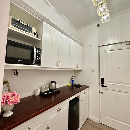 Studio Two Condominium, Alabang - Gold Fiber Wi-Fi -Netflix Ready Muntinlupa City Ngoại thất bức ảnh