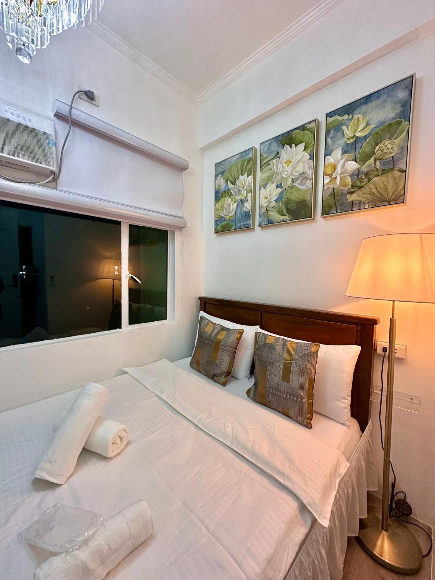 Studio Two Condominium, Alabang - Gold Fiber Wi-Fi -Netflix Ready Muntinlupa City Ngoại thất bức ảnh